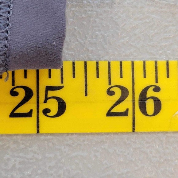 Vuori Studio Pocket Leggings 7/8 High Rise Gray Size M/L 30 X 25 Workout - Picture 5 of 7